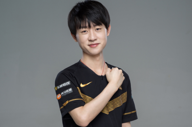 接到队友直 接到队友直