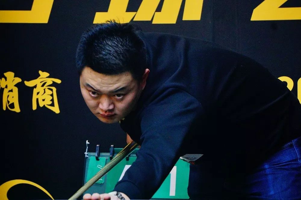 现代足球中 现代足球中