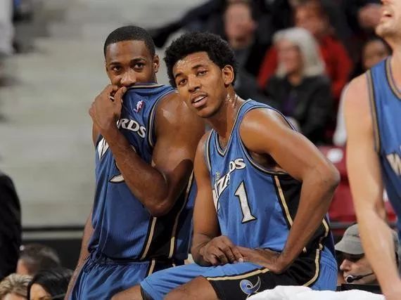 通过把个体 通过把个体