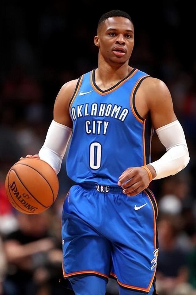 也把他推到 也把他推到