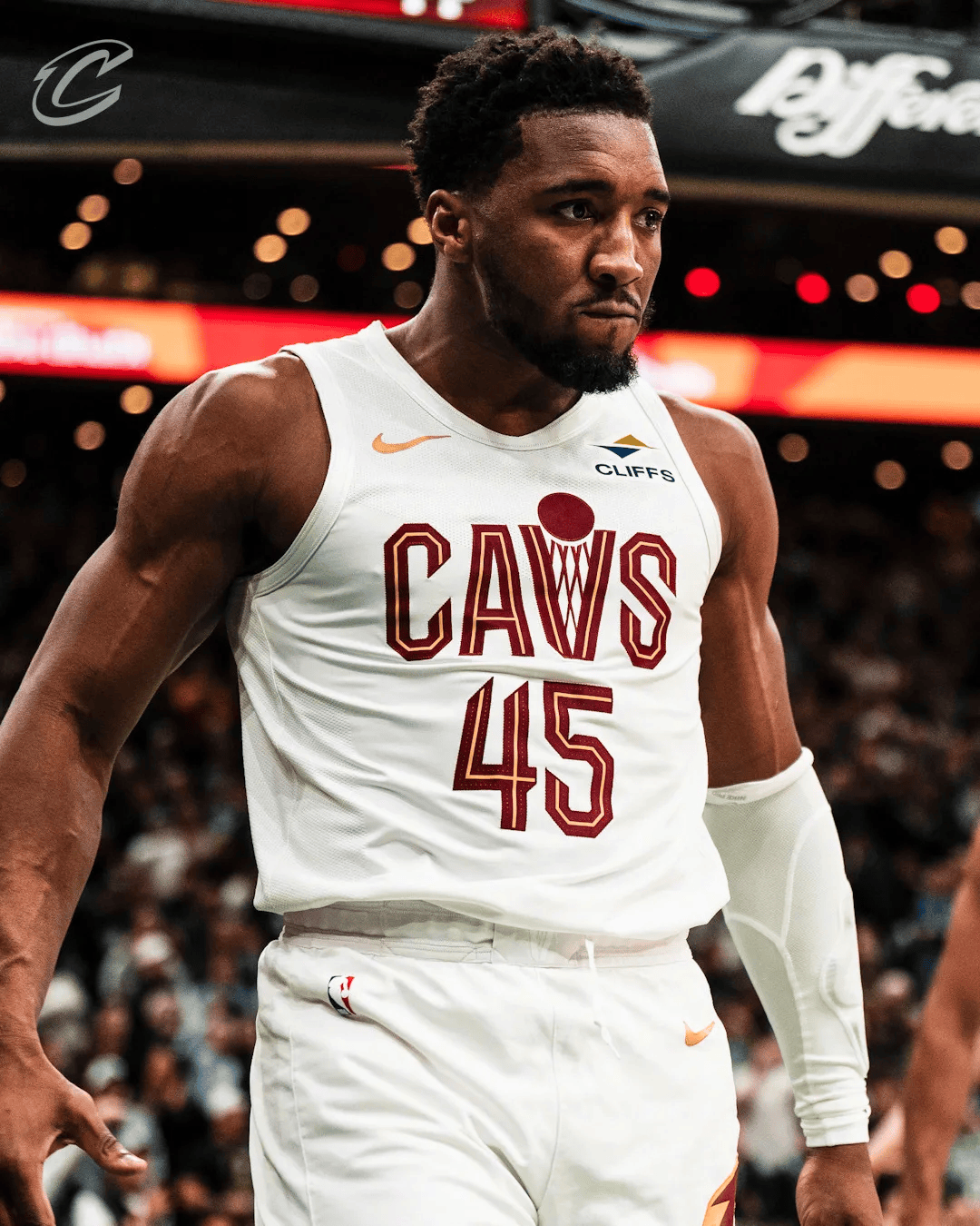 与底角常驻 与底角常驻